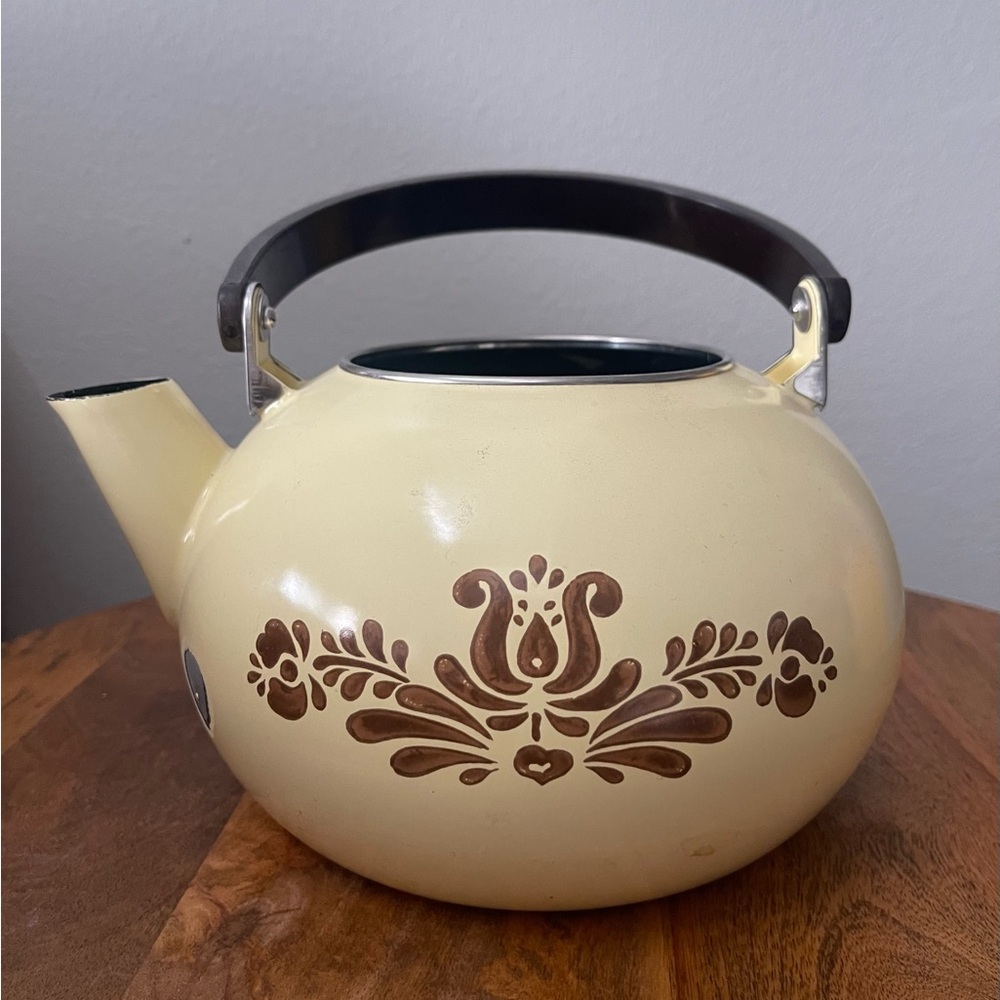 VTG, Pfaltzgraff Village, Teapot with Floral Design (1970s)